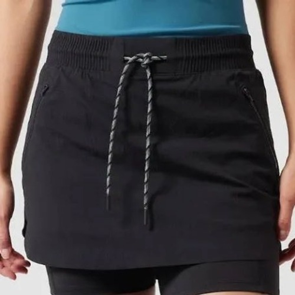 Athleta Trekkie Skort Black Hiking Active Skirt with Pockets‎ Size 6 EUC